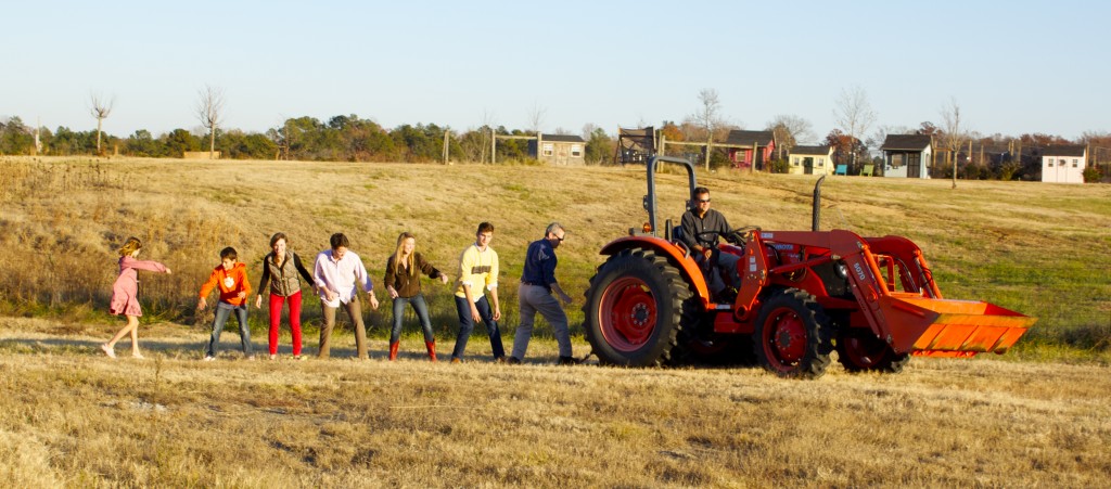 tractor-surfing-1024×451